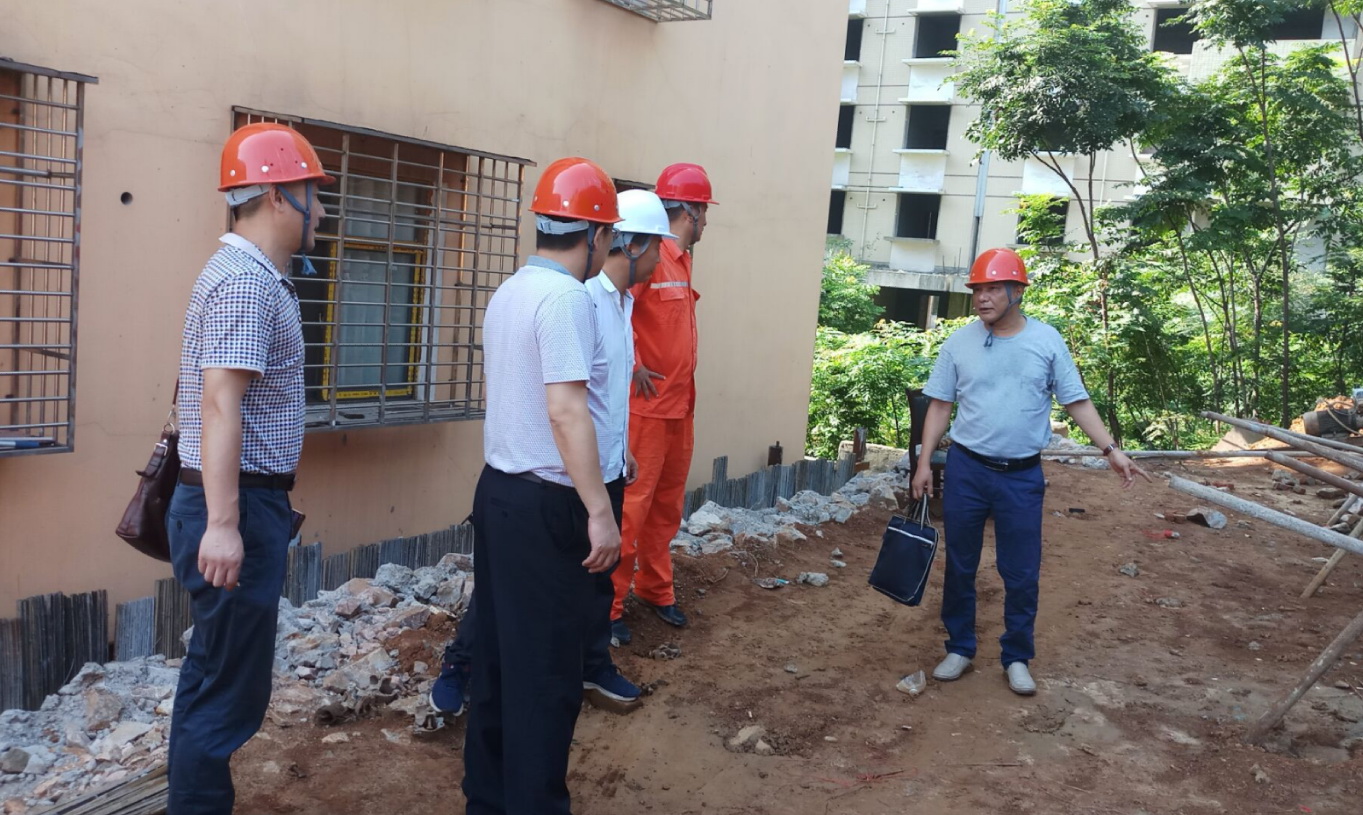 ���ӳ���־ǿ�ʼ���鵽�д󹤿�Ժ��չ�ϰ����ۺϴ���